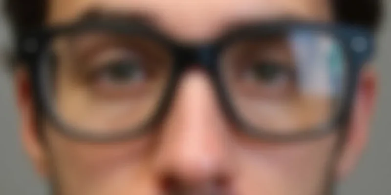 Jak okulary powinny leżeć na nosie dla komfortu i stabilności?