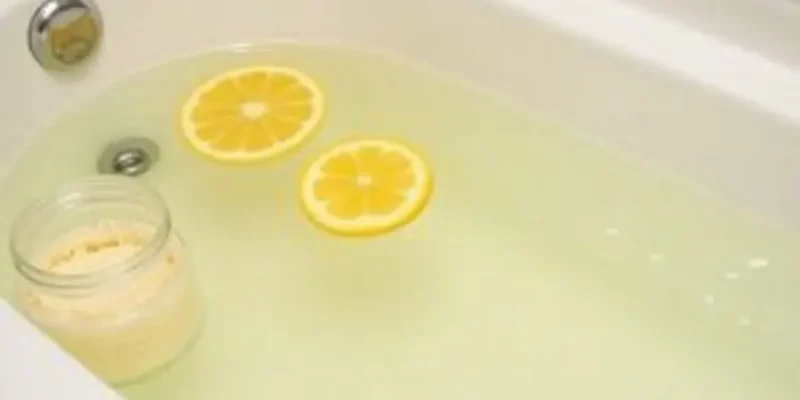 Jak zmyć samoopalacz? Skuteczne metody i porady