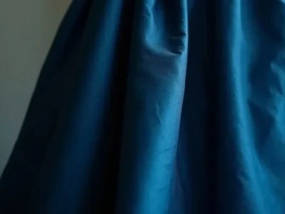 Jaki kolor ma sukienka? Analiza i różne interpretacje