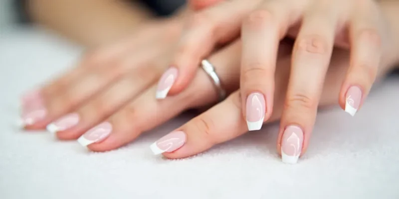 Kształty paznokci: Jak je piłować i unikać błędów?